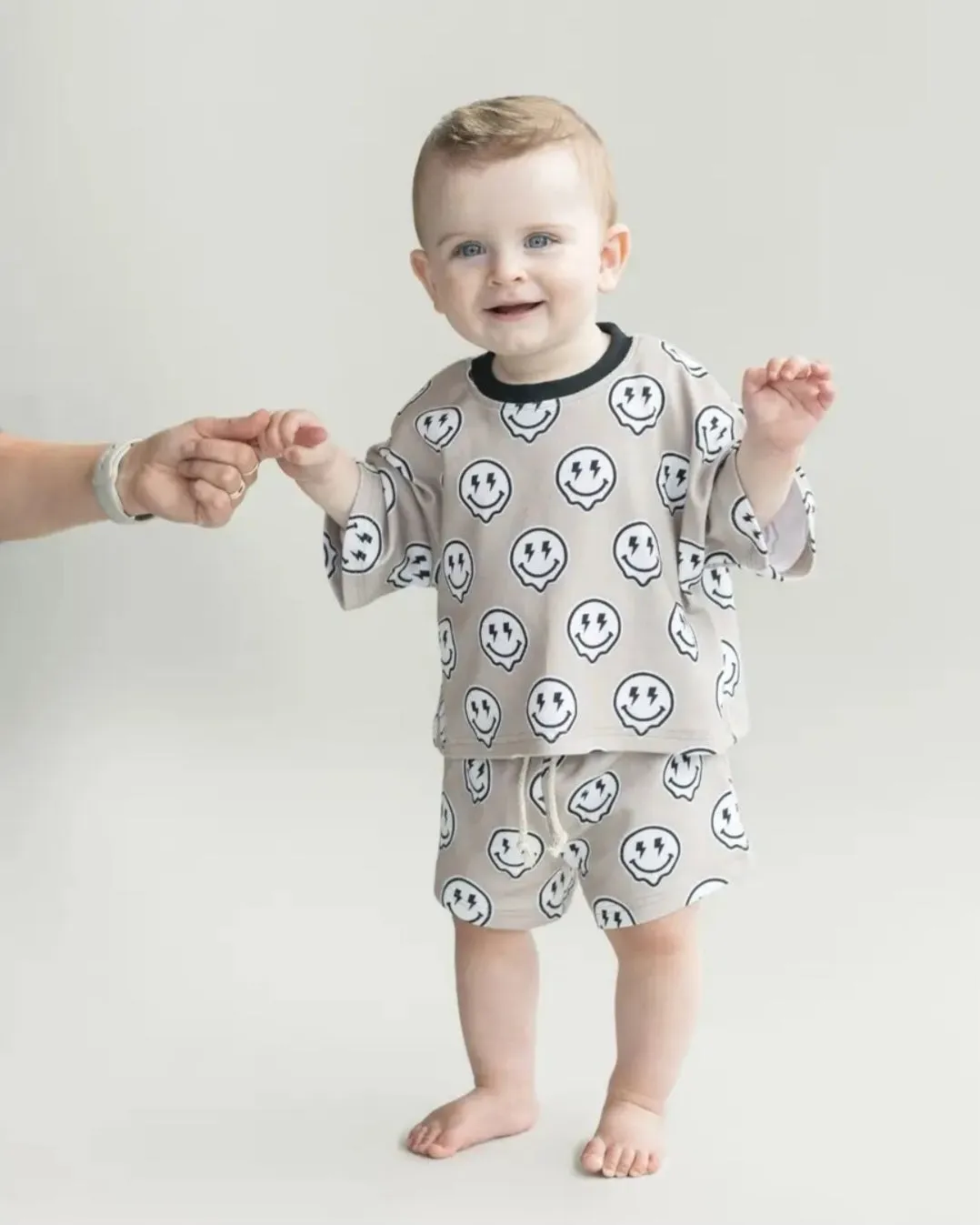 Beige Smiley & Lightning Bolt Kids  Set/Boys two piece sets