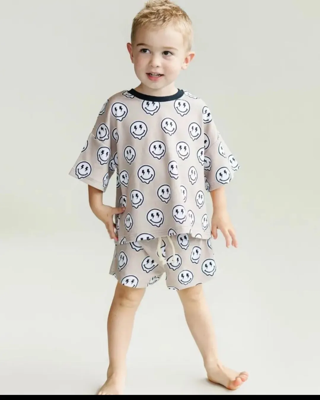 Beige Smiley & Lightning Bolt Kids  Set/Boys two piece sets